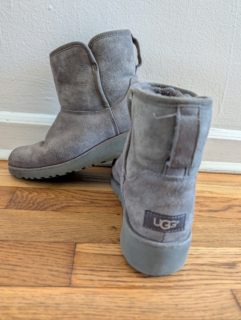 UGG Short Suede Boot in Grey